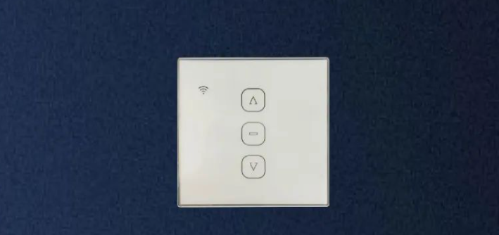 消防聯動電動開窗機制造公司高新投三江助火災時迅速開窗排出煙霧，提高逃生效率g