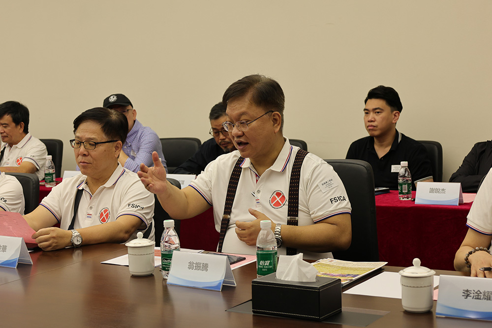 翁主席發(fā)言照.JPG 翁主席發(fā)言照.JPG